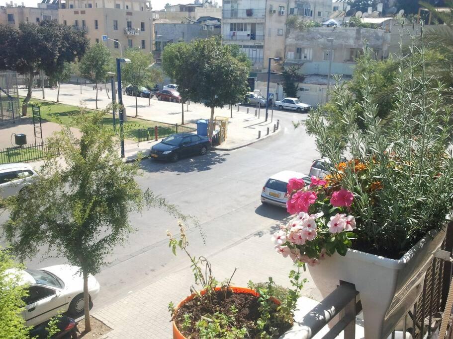 Spacious Jaffa Apt Near The Flea Market Tel Aviv Bagian luar foto